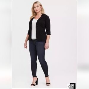 Torrid 2X Studio Lexington Millennium Stretch Blazer Black